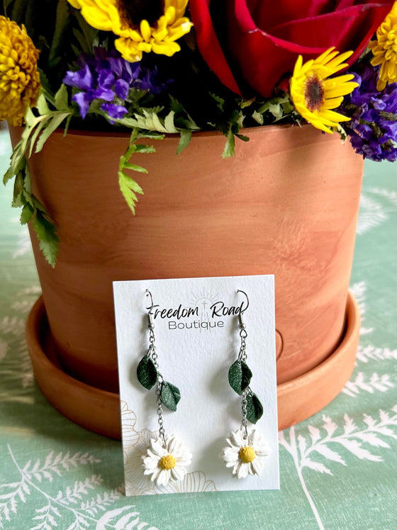 DAISY DANGLE CLAY EARRINGS