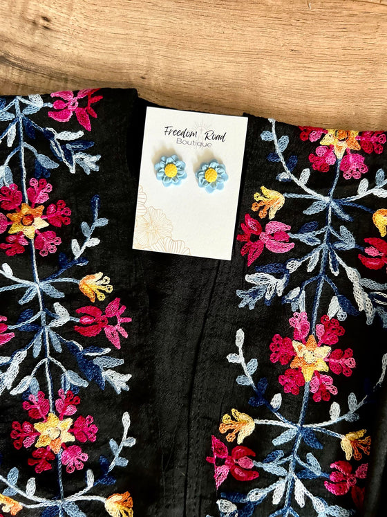 FLOWER EMBROIDERED KIMONO WITH MATCHING EARRINGS